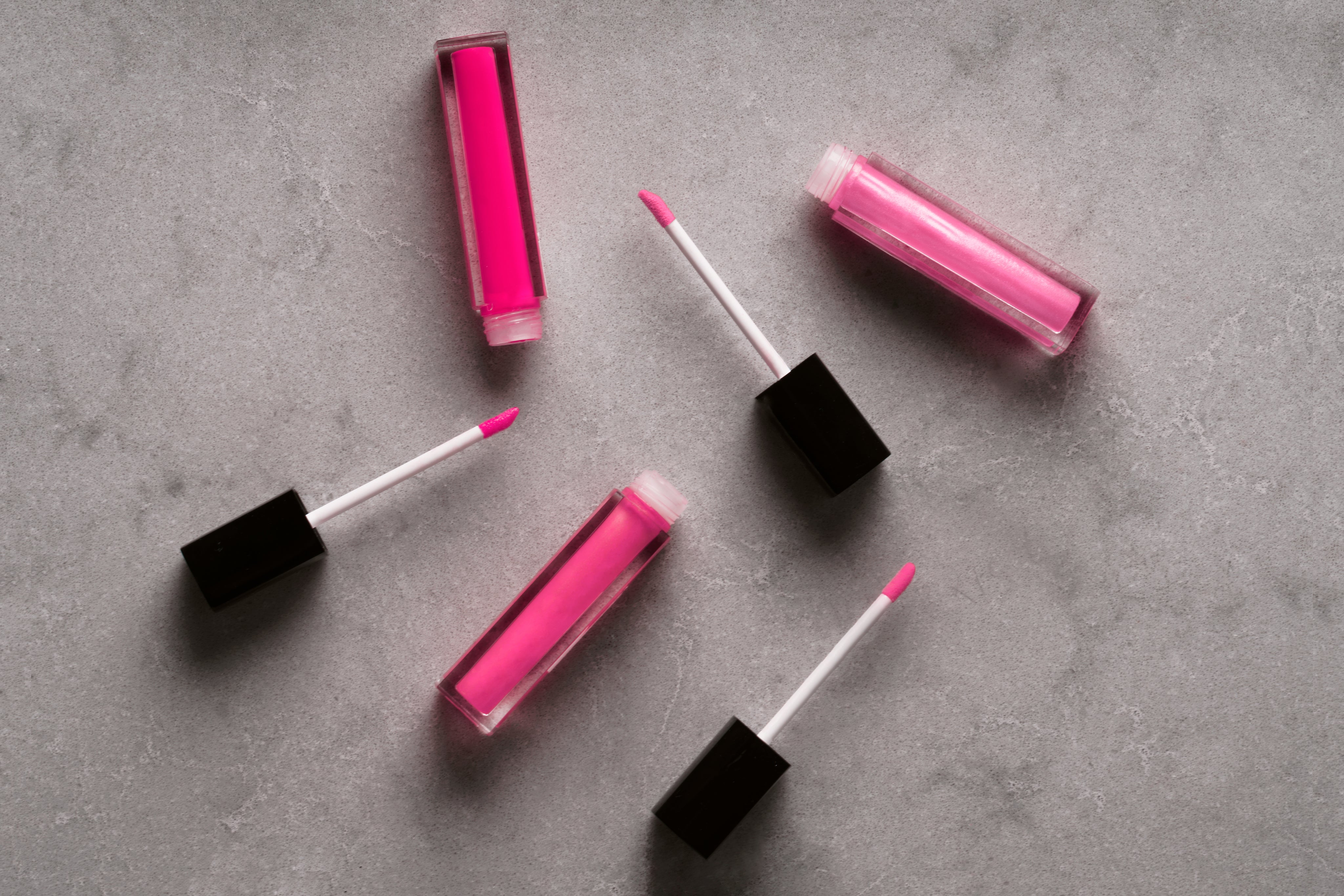 pink-lip-gloss.jpg